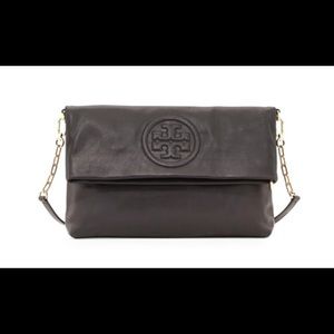 Black Tory Burch flip over crossboy.